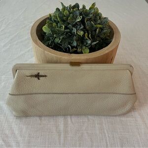 VTG Saber Cream Leather Clutch - circa 1960s